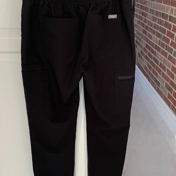 FIGS women's Yola™ - Skinny Scrub Pants, Black, XS - Picture 9 of 11